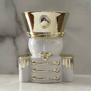 Bath & Body Works 2022 Gold & White Nutcracker Pedestal 3 Wick Candle Holder